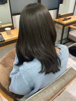 ミュラ(mulah)&nbsp;透明感ダークカラーオリーブグレージュ＊艶髪セミロング