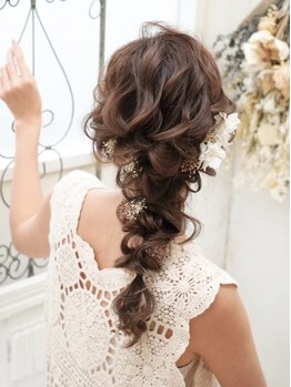 ヘアメイクサロンシャルメ(Hair Make Salon CHARMER)の写真/朝7時~OK[早朝料金込ヘアセット8時~¥3300/10時~¥2300]結婚式/二次会など♪仕事帰りにも[お直しメイク¥4000]