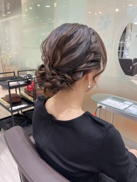 アトリエモア(Atelier More) スッキリふんわりシニヨン