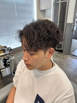 ノイセル 西本町(Noisyle) MEN’S HAIR/波巻ツイストスパイラル/フェザーパーマ/本町