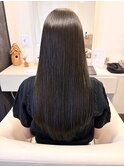 艶めく大人のナチュラルストレートロング