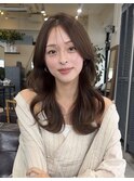 ロングレイヤーくびれミディ小顔似合わせブラウンカラー骨格補正