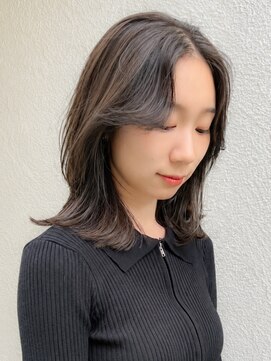 トレス(TRESS) ミディアム レイヤー ダークグレージュ 前髪 表参道