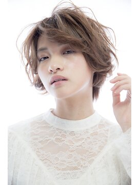 ビューティーアンドケアカロン(Beauty and Care CALON) 【銀座】立体感で「抜け」と「動き」を１つに凝縮したショート