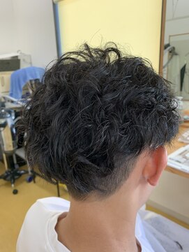 おしゃれ泥棒 亀山店 メンズパーマ