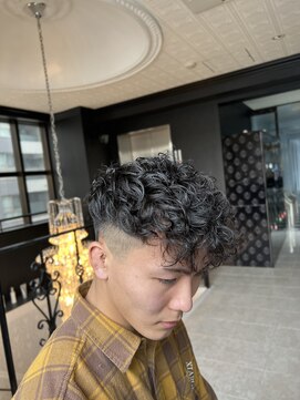 ヘアスタジオ アルス 御池店(hair Studio A.R.S) #スキンフェード×スペインカール