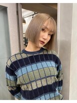 ジーナ(XENA) ベージュカラー×ホワイトグレージュ