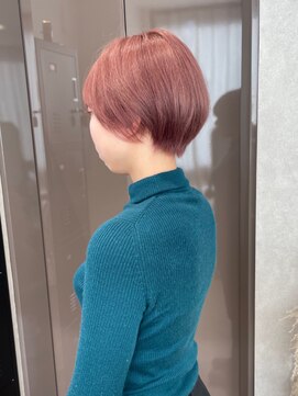 クエ(QUE) ピンクベージュ/ハイトーンショート/ケアブリーチ