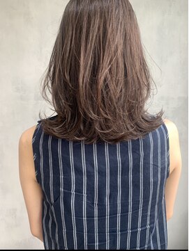 キチ(kichi.) [kichi.] くびれミディアム×ヘルシーブラウン