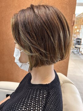 ラシンバン(LashinVan) 50代ショートボブ