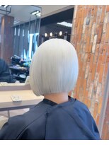 モニカ 原宿店(MONIQA)&nbsp;ホワイトカラー