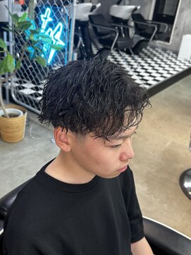 メイン(MENIN) ツーブロ刈り上げゆるツイストスパイラル[相模大野/メンズ/町田]