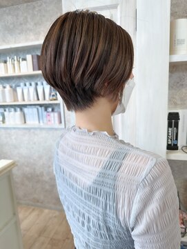 キャアリー(Caary) 福山市caaryひし形シルエットショートスタイル20代30代40代