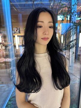 美容室 ビ フェスカ(B FESCA) 20代30代40代/ネイビーカラー/ロング/ツヤ髪スタイル