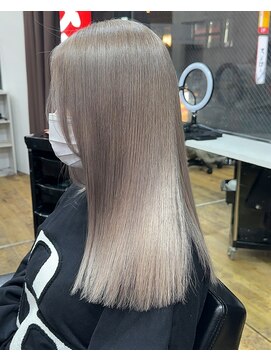 天神美容室 ダブルカラー／レイヤーカット／ハイトーン