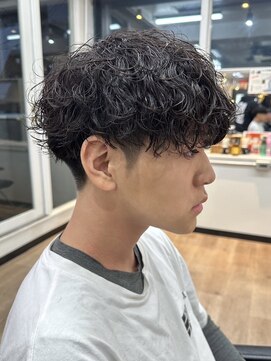 ウェイビーエフティフィフス 横浜西口(WAVEY ft.fifth) 横浜波巻きパーマシャドウパーマツイストスパイラルパーマ30代