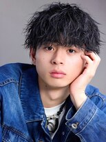 リップス レイ ギンザ(LIPPS Ray GINZA)&nbsp;サトウカズマによるくるくるしないツイストスパイラルパーマ！