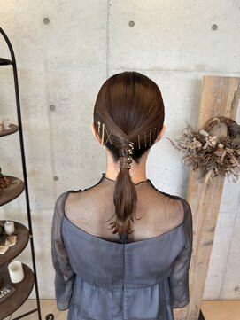アチーブ ヘア デザイン(achieve hair design) 大人可愛いお呼ばれヘアセットナチュラルローポニーテール