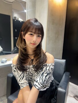 アルーシェ 新宿店(Alushe) 【きらら指名】大人可愛いハッシュカットスタイル