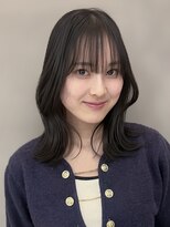 アトロ(Atoro)&nbsp;透けバング×くびれミディアム/大人かわいい小顔見えレイヤー