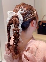 フォーエス(4S)&nbsp;ポニーテールツインぽこぽこ ～結婚式お呼ばれヘア～