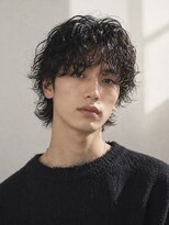 ビュートリアム265(BEAUTRIUM 265)&nbsp;メンズパーマ 前髪あり 緩めスパイラル メンズロング銀座
