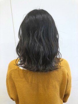 モリオフロムロンドン 大宮店(morio from London) 【担当坪井】カーキグレージュ外ハネミディ