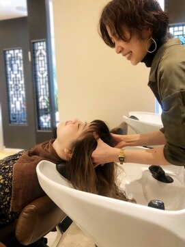 ヘアサロン トラヴィス(hair salon Travis) 【池田、鈴木指名可】ヘッドエステは頭皮と心と肌のビタミン