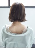 くすみカーキ切りっぱなし美髪外ハネボブ