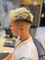 フランクスバーバー アンド ビアークラブ(FRANK'S BARBER and BEER CLUB)&nbsp;スキンフェードカットサイドグラデーションランダムパーマ