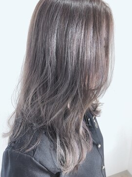 ヘアーサロン トランク(TRUNK) ツヤ感透け感あるグレージュ ベールカラー