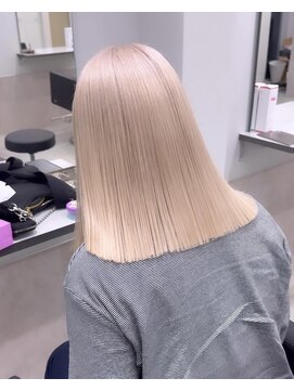 ジゼル 博多筑紫口店(GiseL) ホワイトベージュ