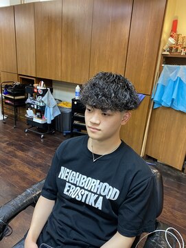 ありとみ シャドーパーマ