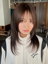 ノイカーム(noi Calm) 顔周りレイヤーカットくびれヘアミルクティーベージュカラー