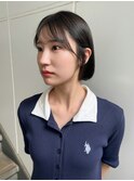 大人可愛い耳かけ小顔美髪ストレート暗髪切りっぱなしミニボブ