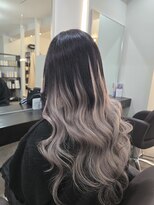 グランディールヘアデザイン(grandir hairdesign)&nbsp;プルエクステ/スモーキーグレイ/ロングヘア/千葉