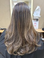ナチュラルプラス 築町店(natural+) 大人の透明感 白髪ぼかしハイライト