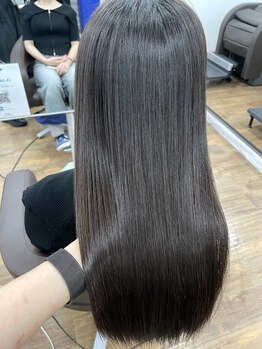 デコル(DecoL.)の写真/【白髪を隠すから魅せるへ】大人女性のための上質グレイカラーが人気のDecoL.