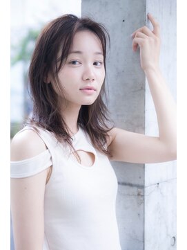 テイラー(Taylor) [Taylor]  ☆ナチュラルブラウンx素髪ミディ