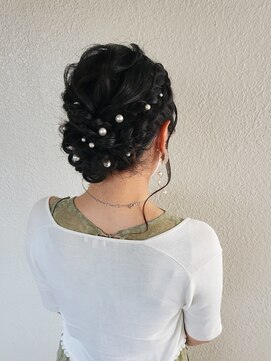 パリスパート2 波ウェーブ 編み込み スッキリ ゆるふわ シニヨン ヘアアレンジ