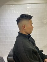 メリケンバーバーショップ フクオカ(MERICAN BARBERSHOP FUK)&nbsp;かき上げヘアショートレイアーくせ毛風パーマコンマヘアS99