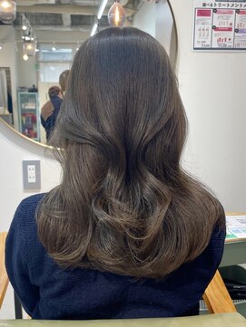 シビバイレボ(CIBI by revo) セミディ/ナチュラルレイヤーカット/フェイスレイヤー[船橋]