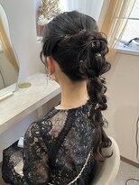 ミラ(Mila)&nbsp;編みおろしポニー♪結婚式お呼ばれ