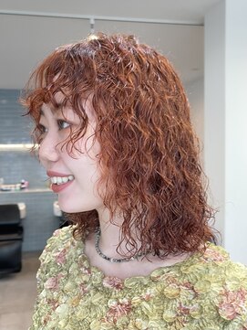 ナループロア ハチ(Nalu pu loa hachi) ハードパーマ/オレンジパーマ/くるくるパーマ