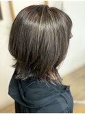 白髪ぼかしハイライト×ウルフカット