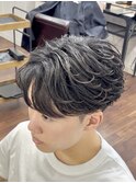 メンズフェザーパーマ　センターパート
