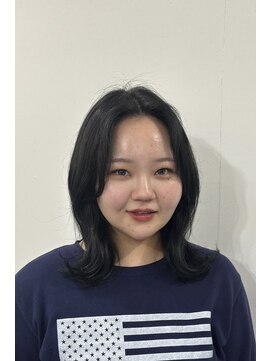 ザ アクネ 岡崎竜美丘店(THE ACNE) ★レディース，カット，韓国風，顔周りカット，ヨシンモリ