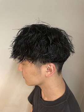 シュールトルワ(SUR TROIS) ツイストスパイラルパーマ