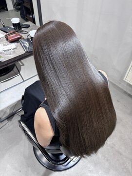 キャリー(Caly) グレージュカラー