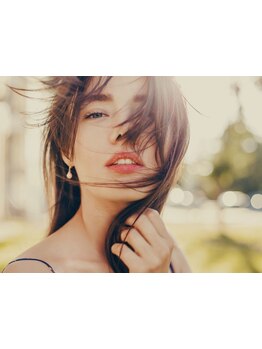 髪や頭皮の健康を考えた白髪染めでダメージレスにキレイが叶う◎落ち着いたカラーにしたい方にオススメ♪